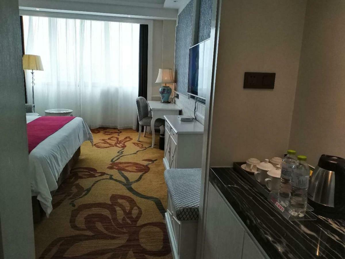 Ramada Encore Wyndham Nanning City Center Qingxiu Esterno foto